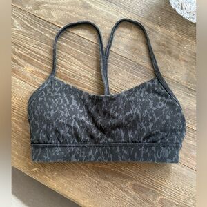 Lululemon Flow Y Bra - Size 4